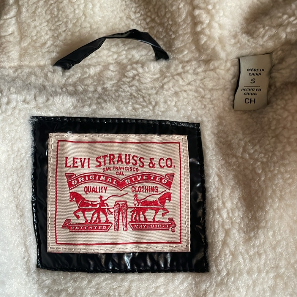 Levi’s Molly Puffer Jacket - image 8